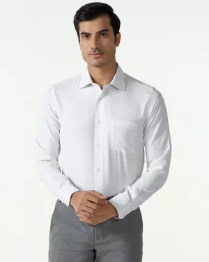 Subtle Print White Non Iron Textured Shirt - Reform