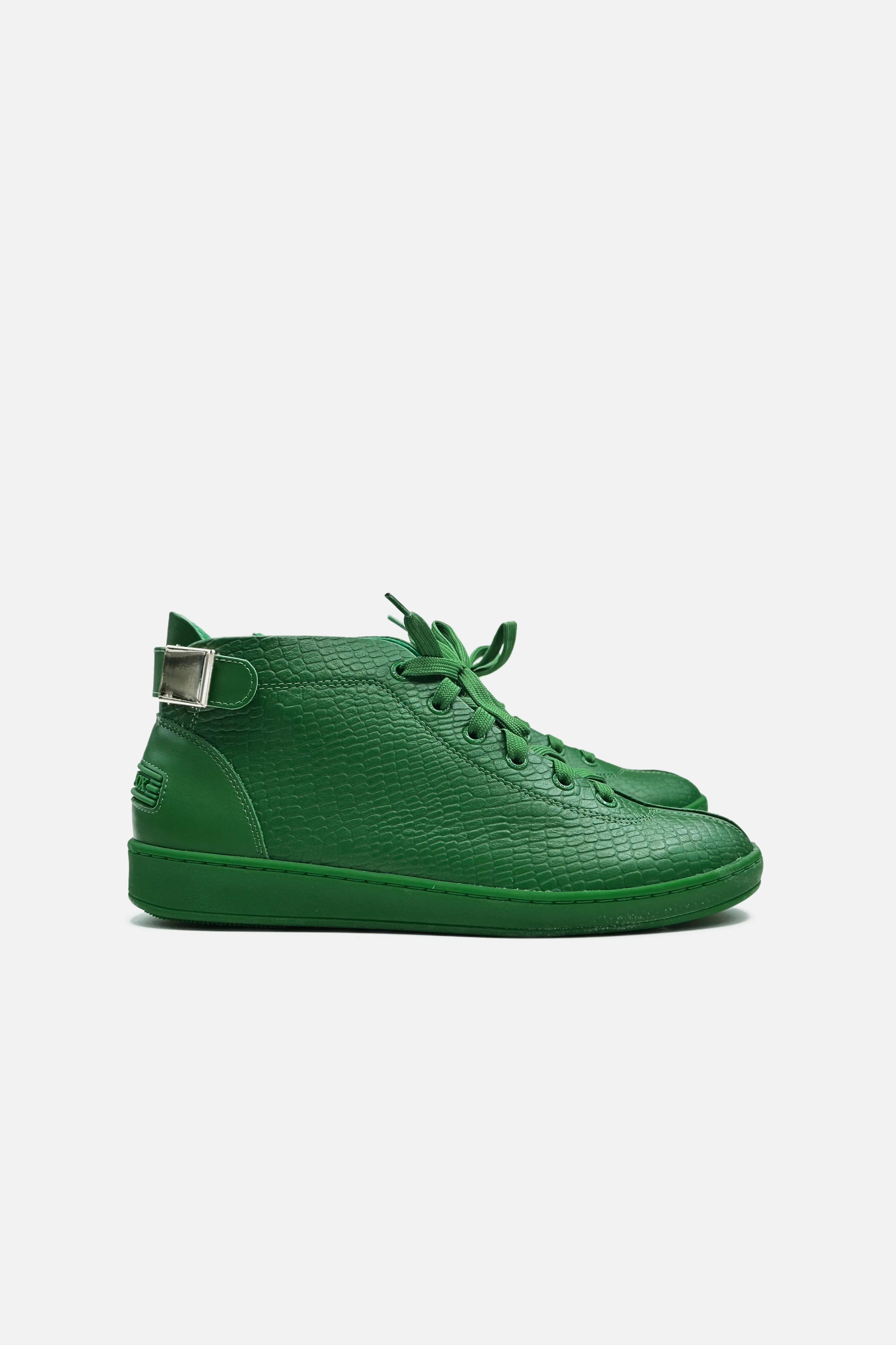 Runway Pop Malibu Mid Top Sneakers