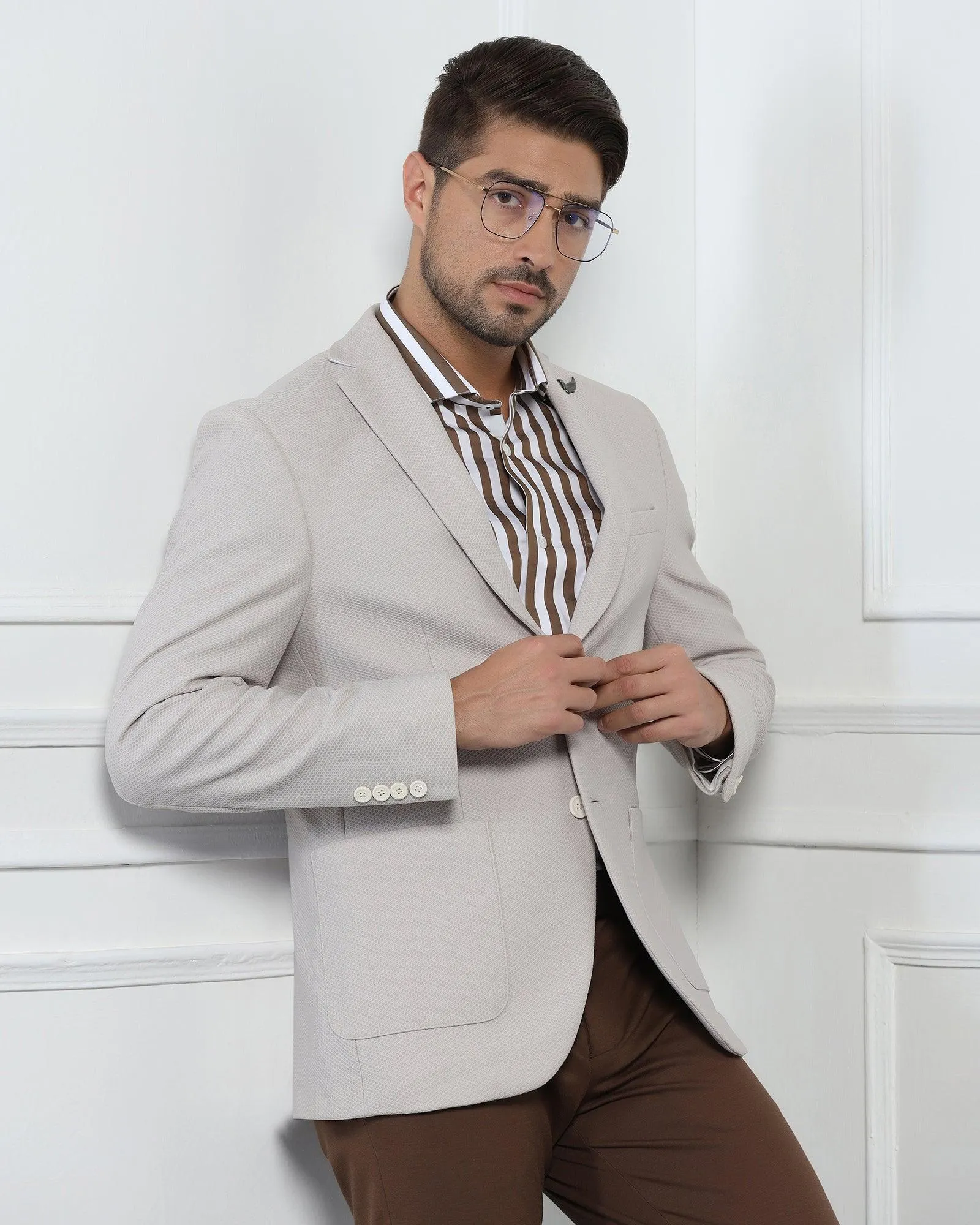 Non Irritating Lining Multi Layer Construction TechPro Formal Off White Textured Blazer - Renault