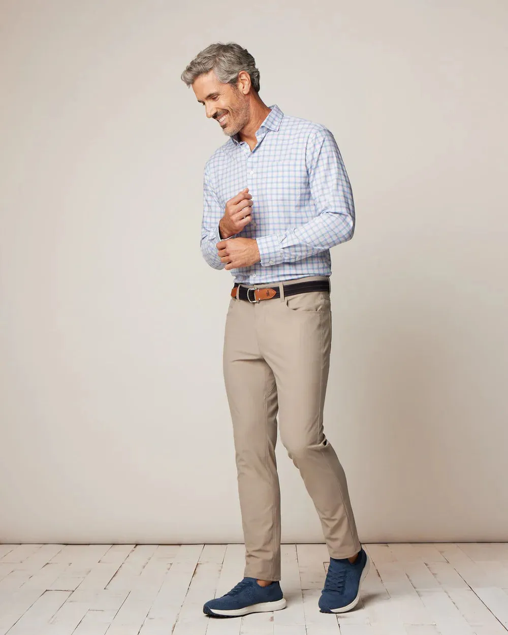 Wardrobe Essential Trendsetting Design Neta Button-Up