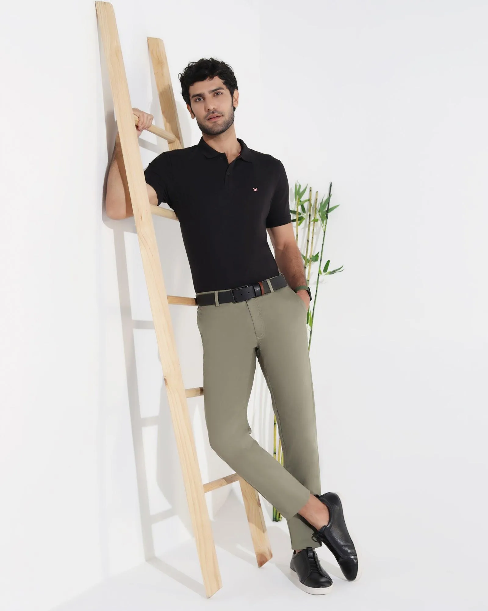 Travel Ready Ergonomic Cut Slim Fit B-91 Casual Olive Solid Khakis - Kiler