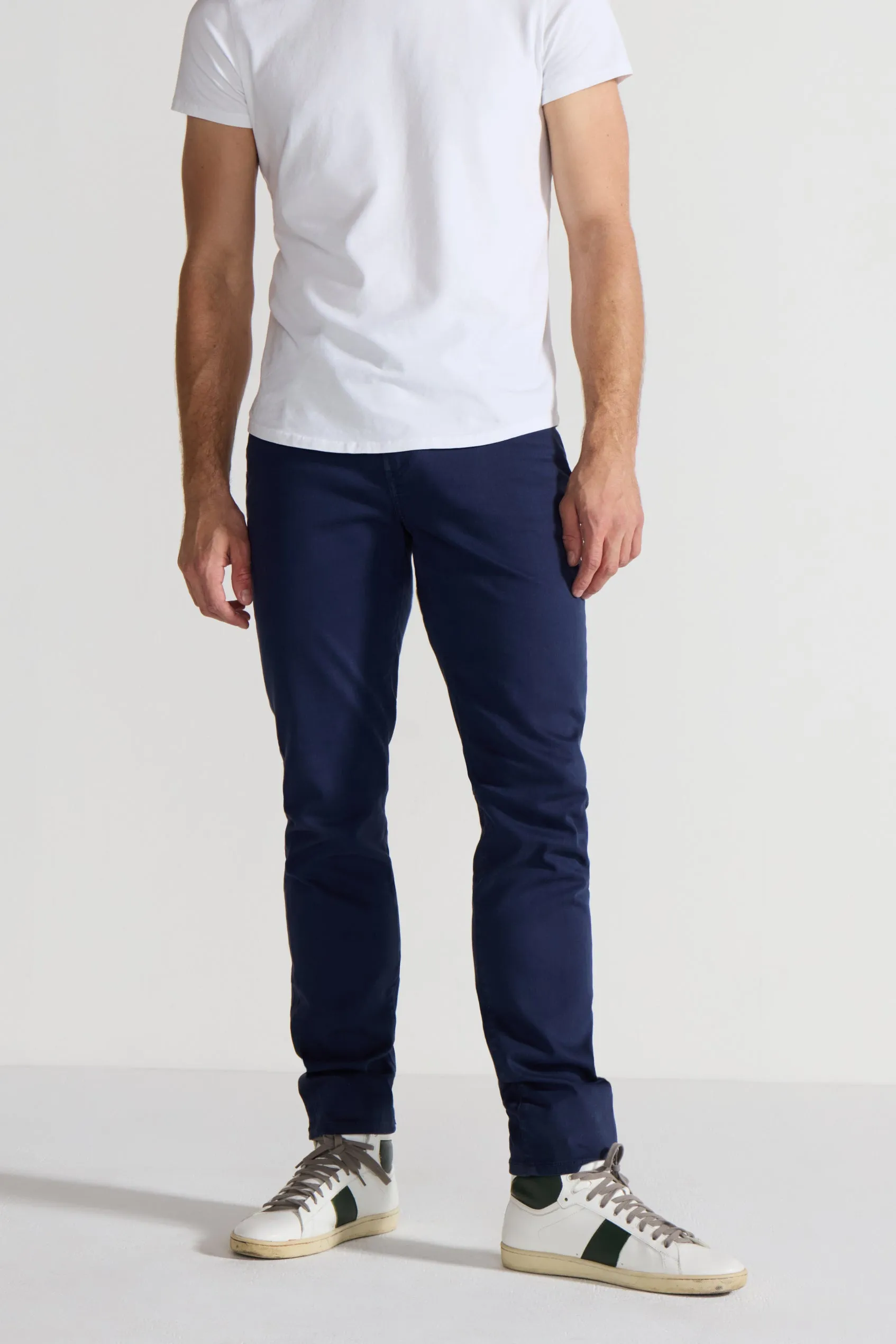 Brando Jean - Navy Classic Look