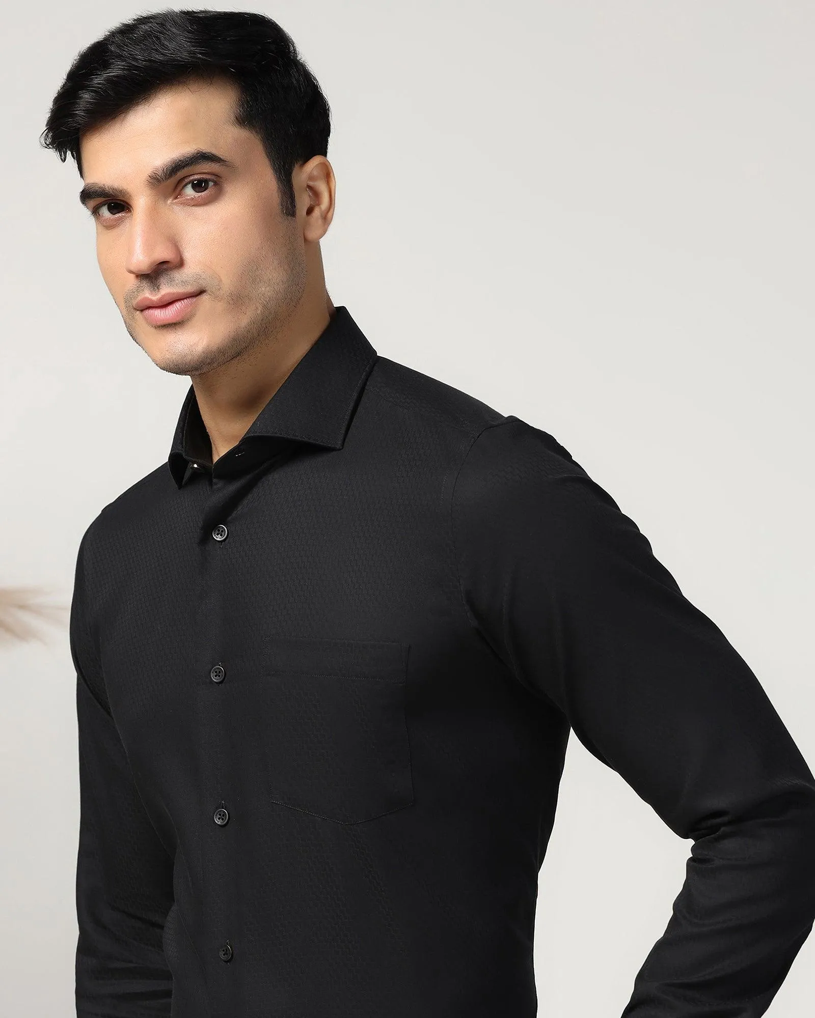 Temperature Regulating Modern Fit Non Iron Formal Black Textured Shirt - Melon