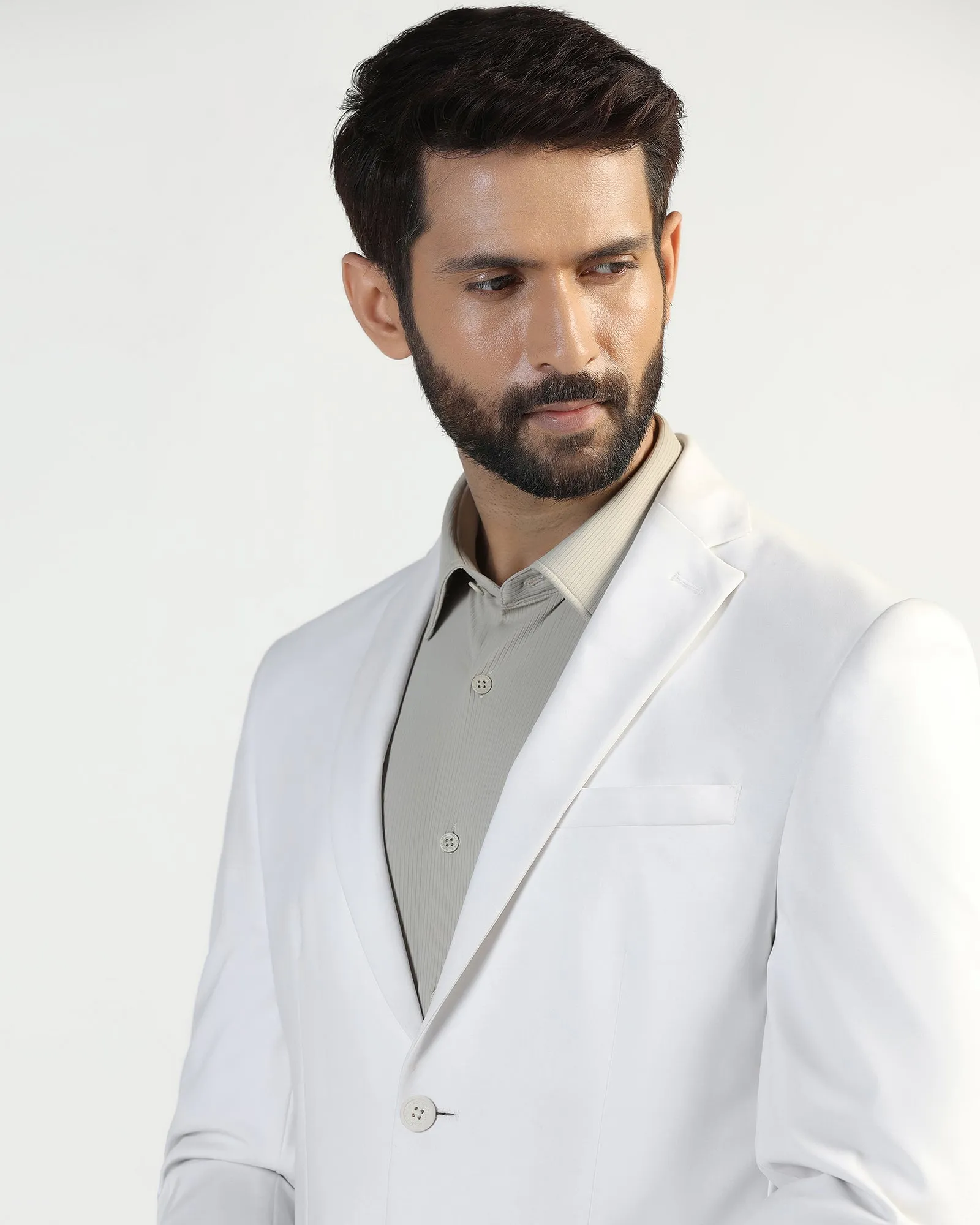 TechPro Formal White Solid Blazer - Explore Versatile Layering Weight
