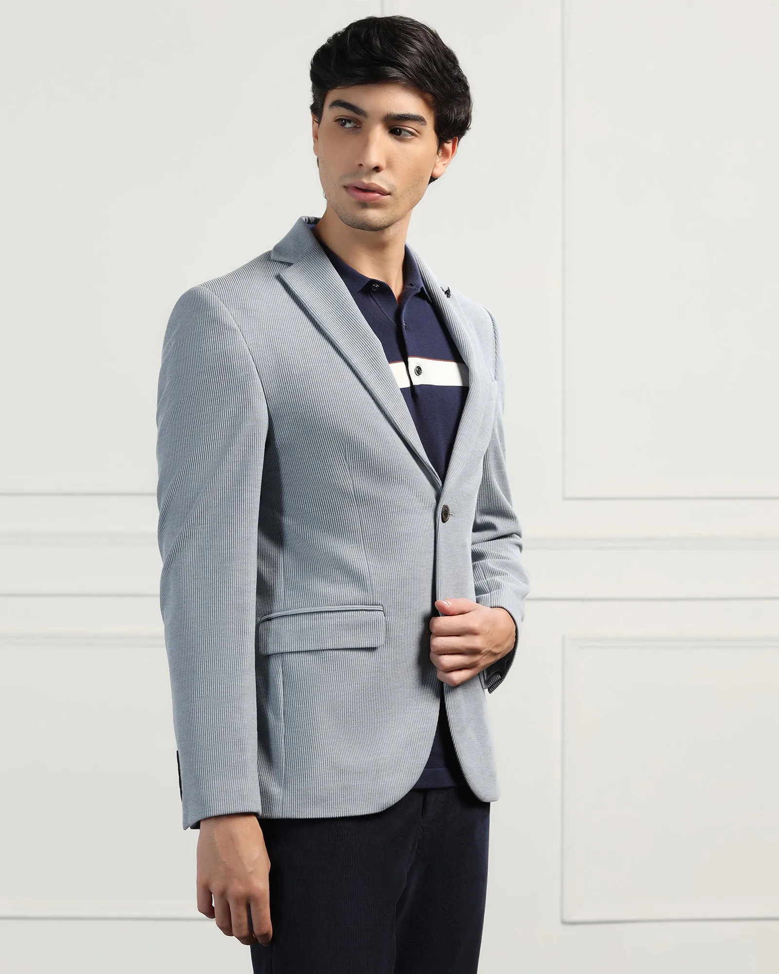Hypoallergenic Fibers Mid Length Formal Grey Stripe Blazer - Nios